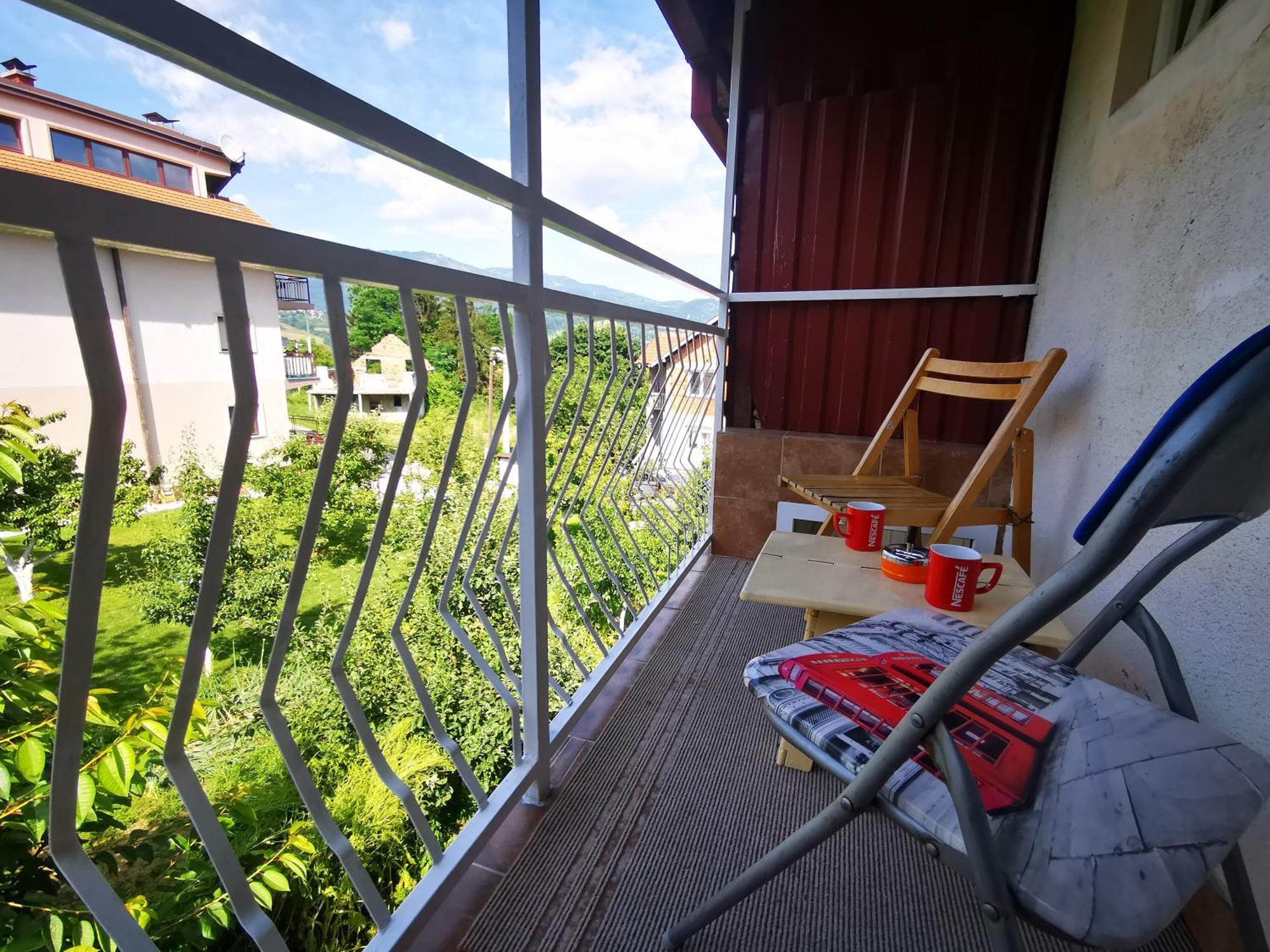 White Apartment Sarajevo - Free Parking Экстерьер фото